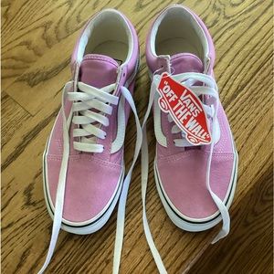VANS Women’s Ward Canvas Sneaker NEW